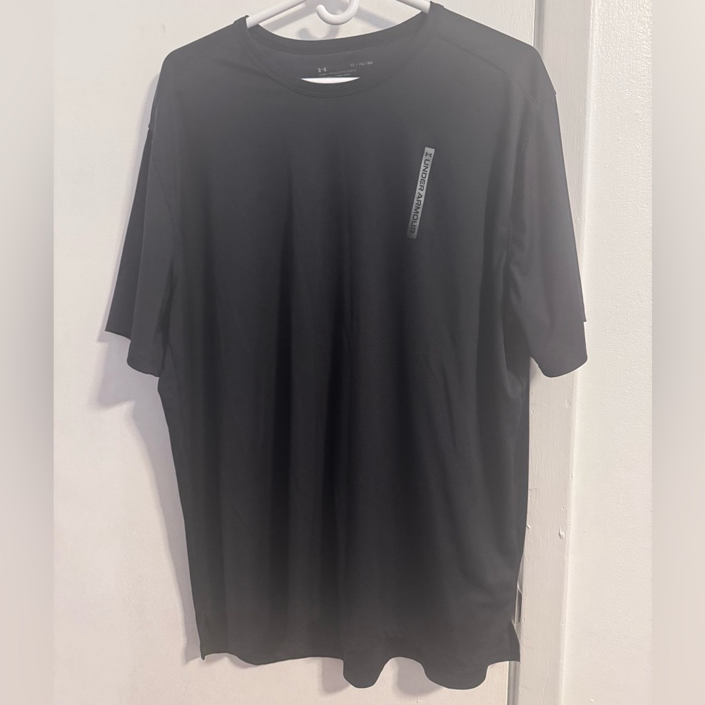 Under Armour Men's Black Short Sleeve Tee